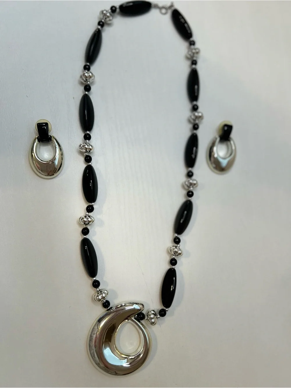 Classic Black and Silver Pendant Necklace & Earring Set